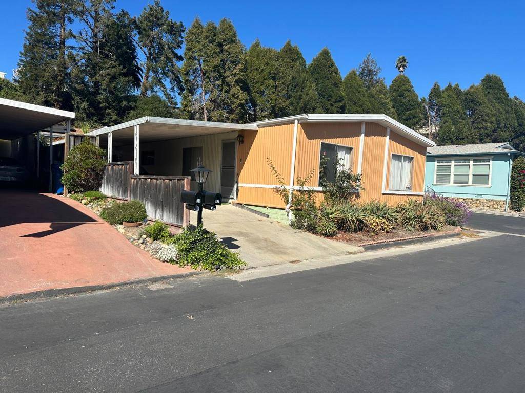 Capitola, CA 95010,300 Plum ST