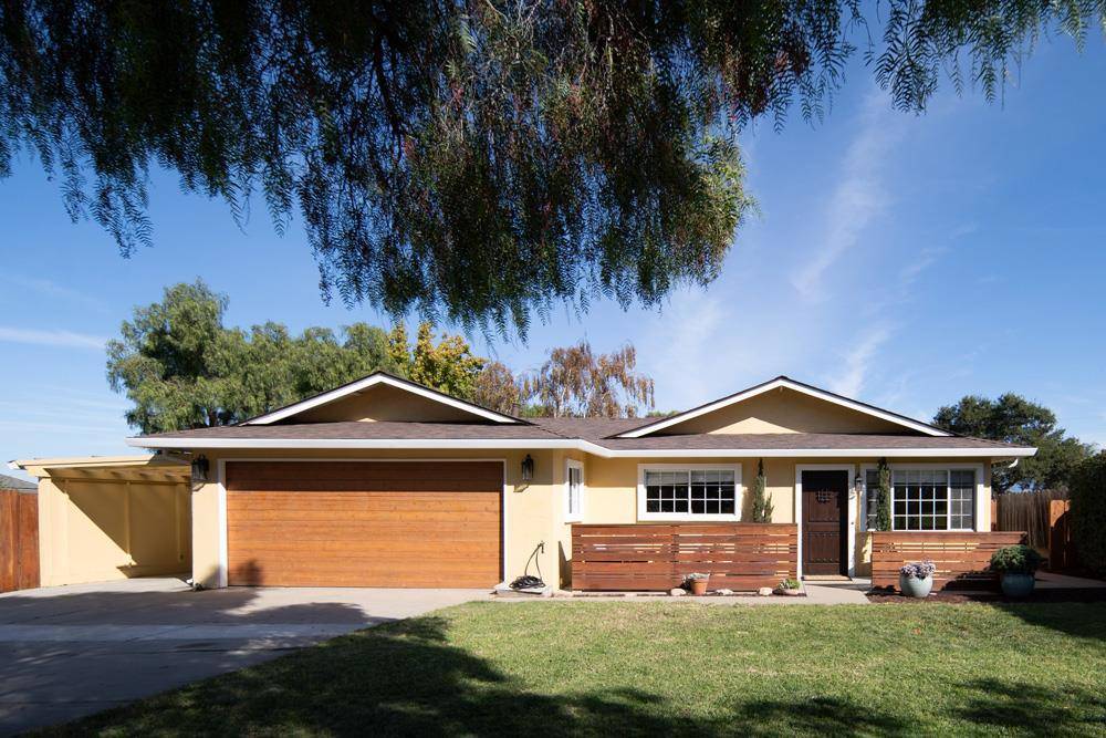 18025 Prado LN, Salinas, CA 93908