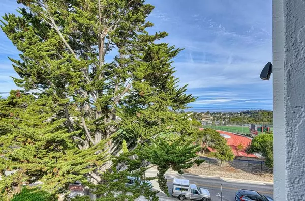 Monterey, CA 93940,500 Glenwood CIR #535