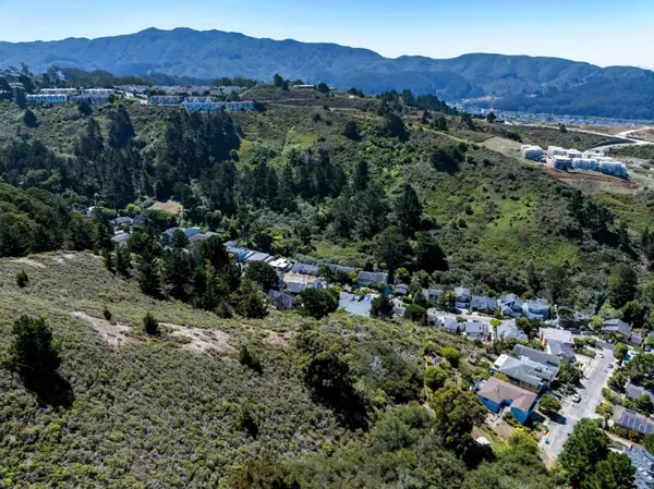 Pacifica, CA 94044,940 Calera TER