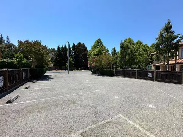 Menlo Park, CA 94025,1450 El Camino Real