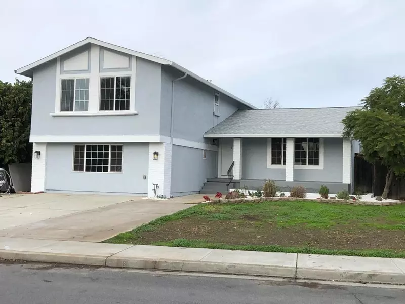 3334 Woodside LN, San Jose, CA 95121