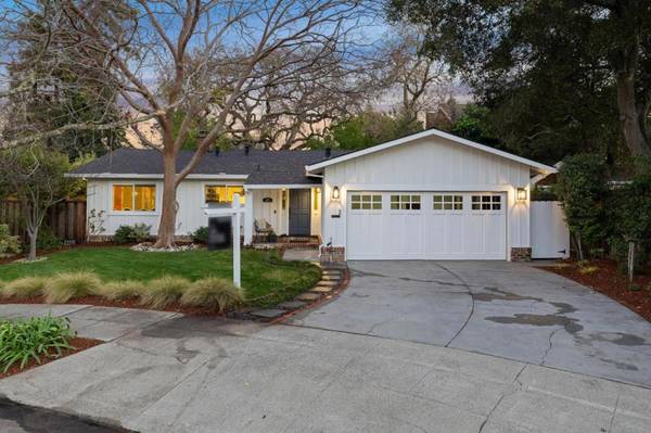 1233 Maxwell LN, Redwood City, CA 94062