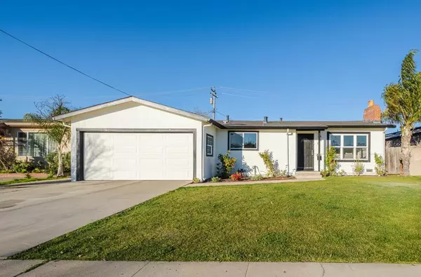 83 Santa Teresa WAY, Salinas, CA 93906