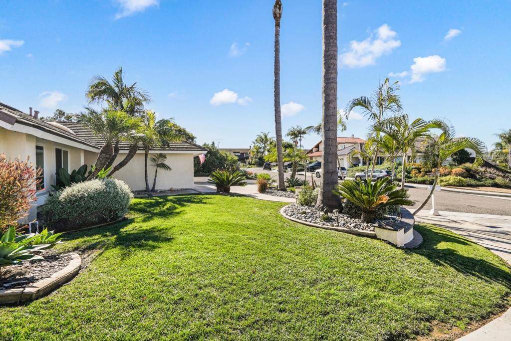 Carlsbad, CA 92009,7912 El Astillero PL