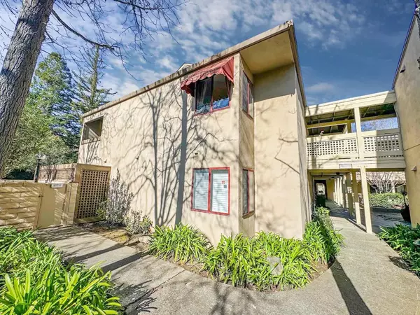 Los Gatos, CA 95032,443 Alberto WAY #115