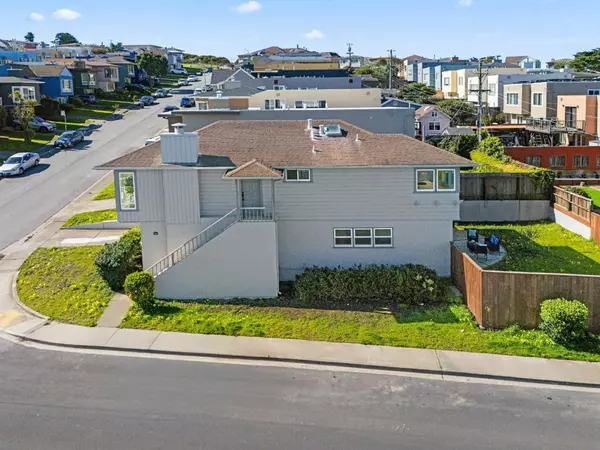 Daly City, CA 94015,164 Skyline DR