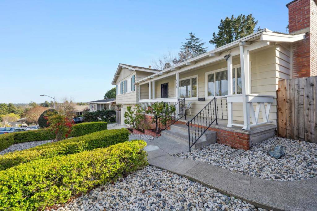 Redwood City, CA 94061,956 Stony Hill RD