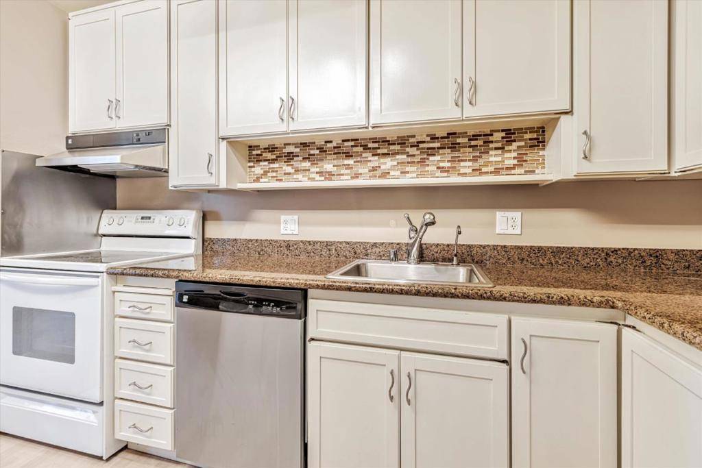 San Mateo, CA 94401,801 N Humboldt ST #208