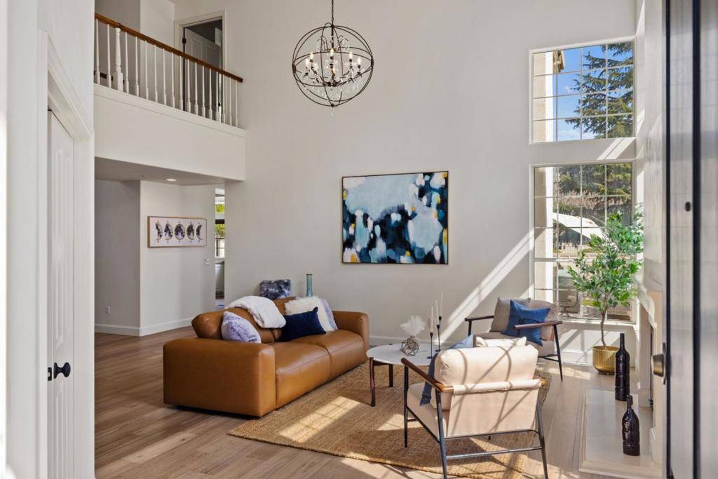 Salinas, CA 93908,24125 Mallard CT