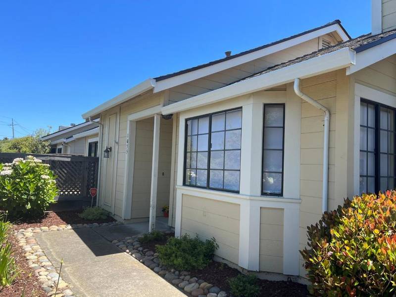 1055 Olympic LN #16, Seaside, CA 93955