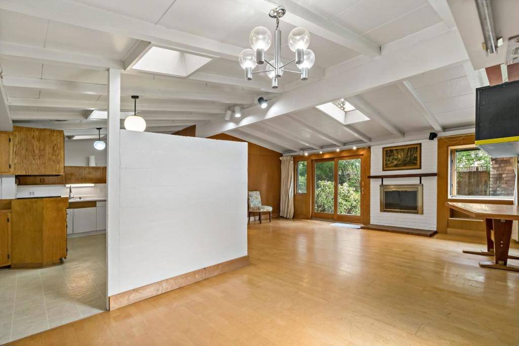 Palo Alto, CA 94303,3024 Price CT