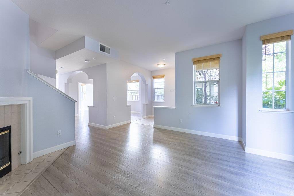 Santa Cruz, CA 95060,309 Village CIR