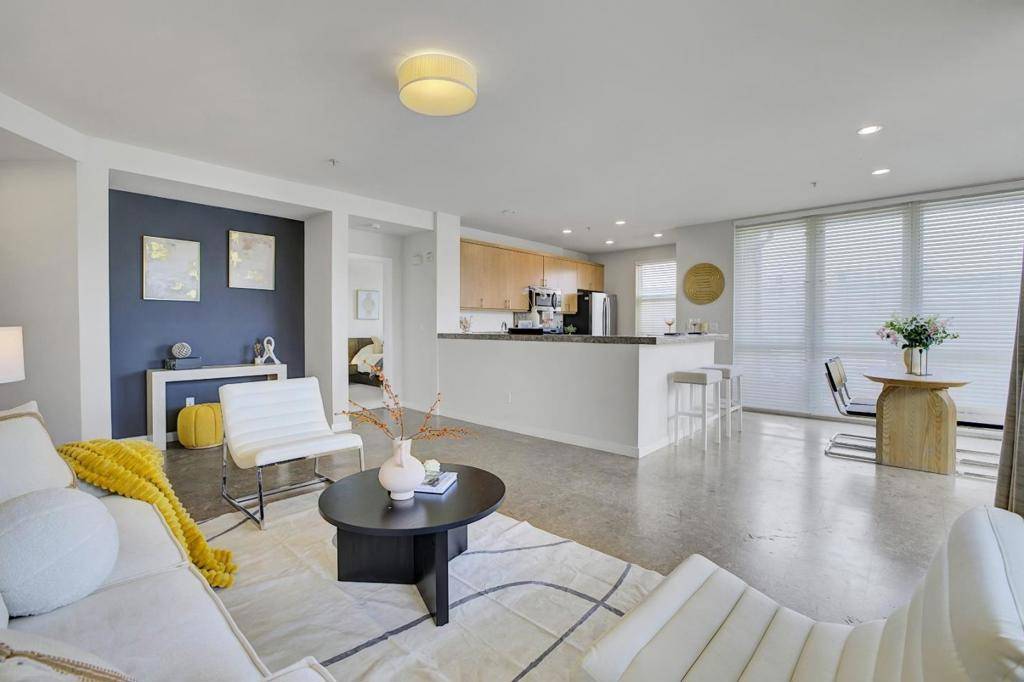 Oakland, CA 94601,3090 Glascock ST #211