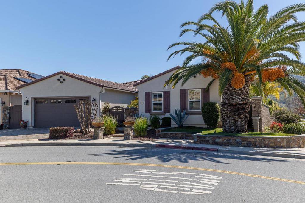 Gilroy, CA 95020,1690 Tarragon DR