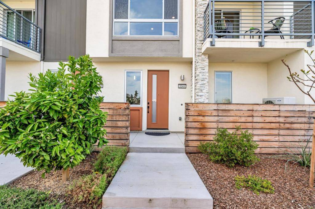 Santa Clara, CA 95050,2044 Worthington CIR