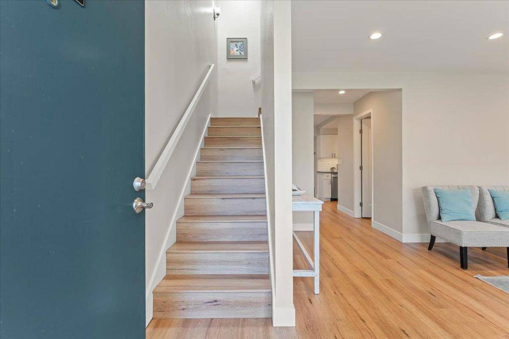 Capitola, CA 95010,4239 Sea Pines CT