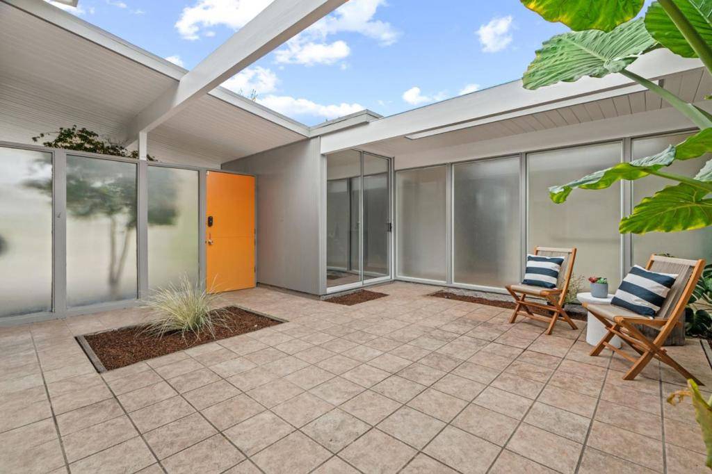 Sunnyvale, CA 94087,1108 Spinosa DR