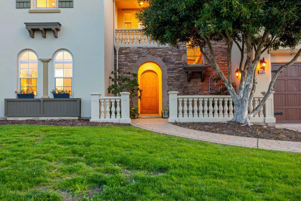 Gilroy, CA 95020,2342 Hoya LN