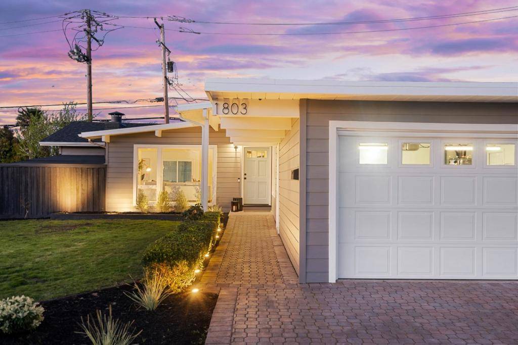 San Mateo, CA 94403,1803 Hamlet ST