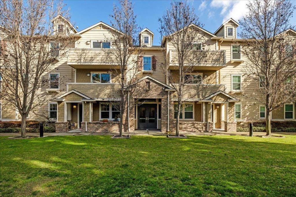1035 Scotia TER #302, Sunnyvale, CA 94089