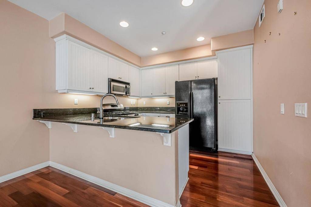 Oceanside, CA 92054,765 Harbor Cliff WAY #126