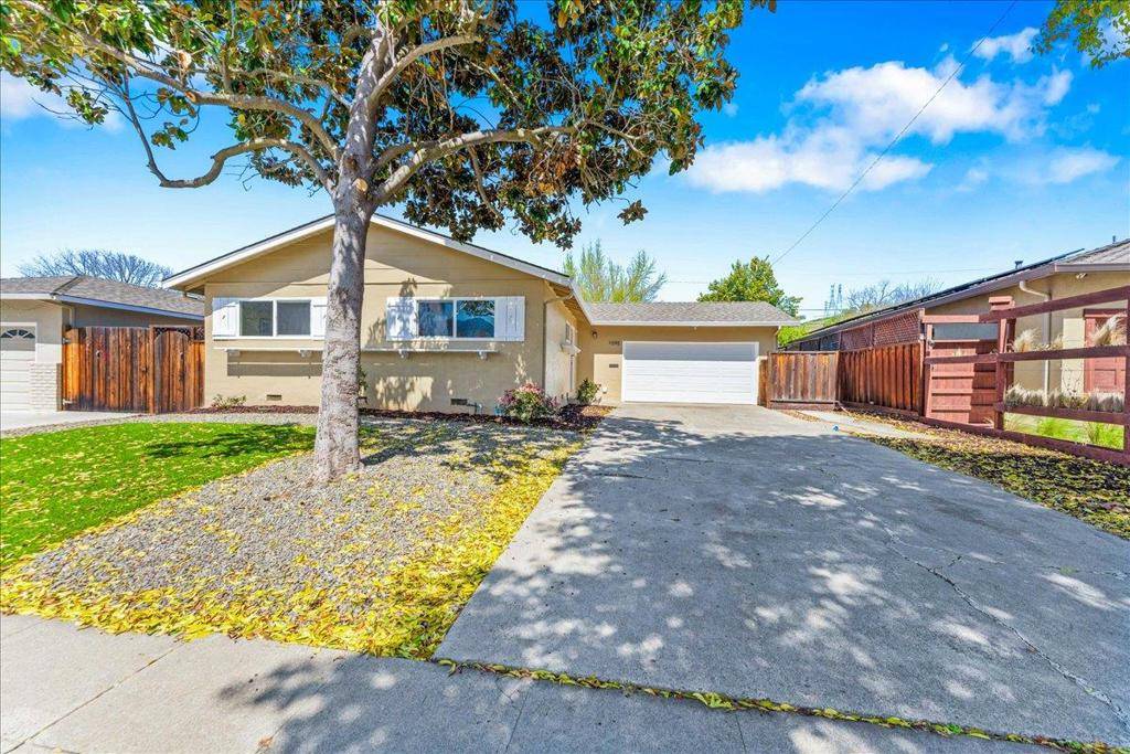 1095 Cloverbrook DR, San Jose, CA 95120