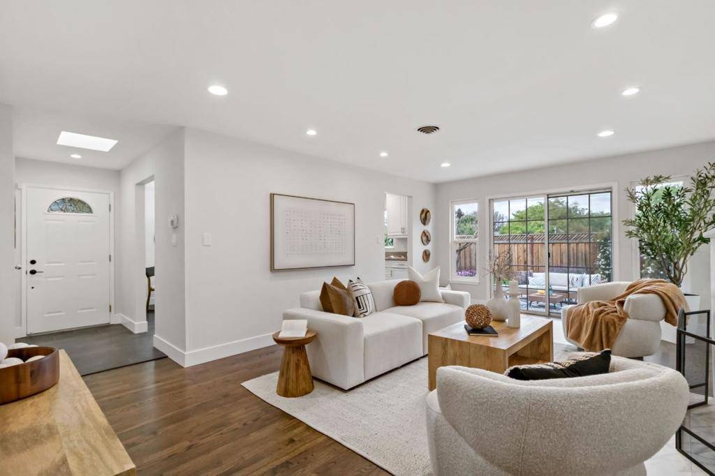 San Jose, CA 95125,907 Redbird DR