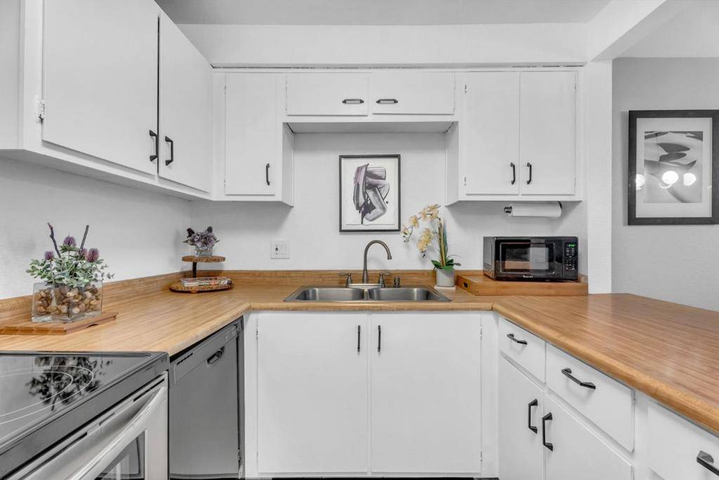South San Francisco, CA 94080,3550 Carter DR #117