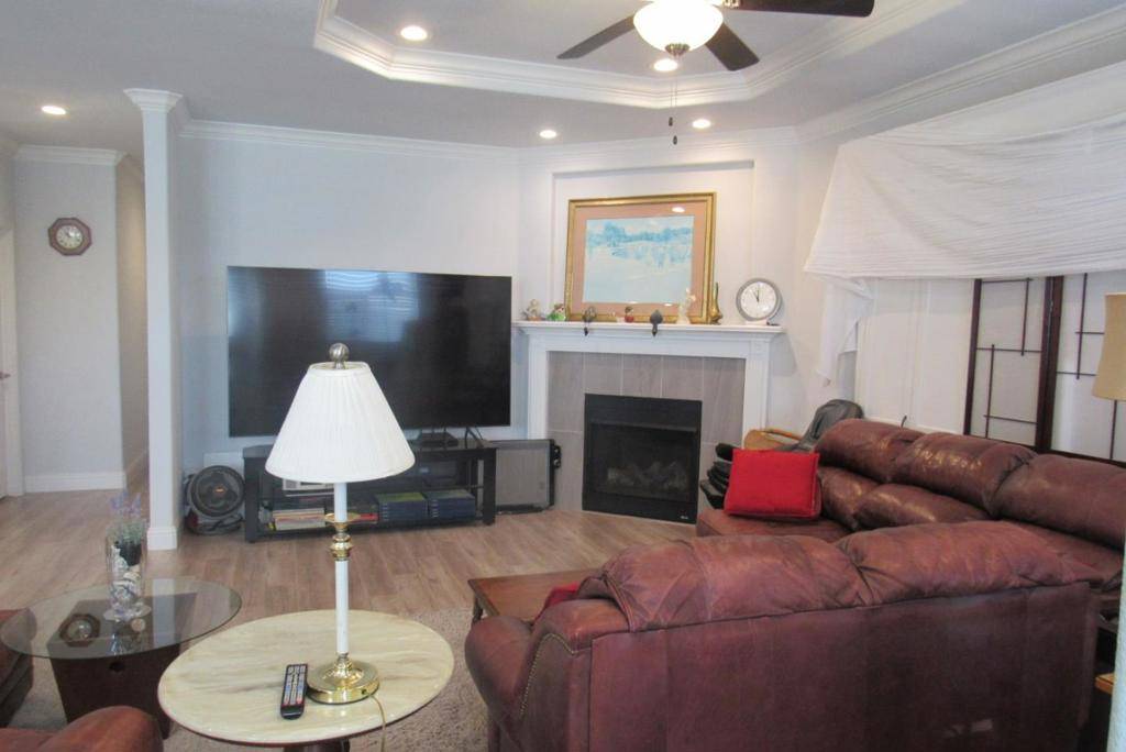 Mountain View, CA 94041,325 Sylvan AVE
