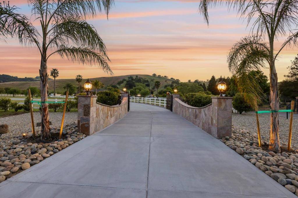 San Martin, CA 95046,12755 Santa Teresa BLVD