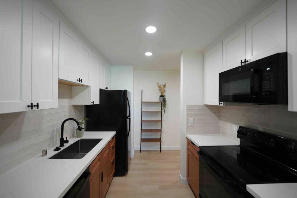 505 Cypress Point DR #213, Mountain View, CA 94043