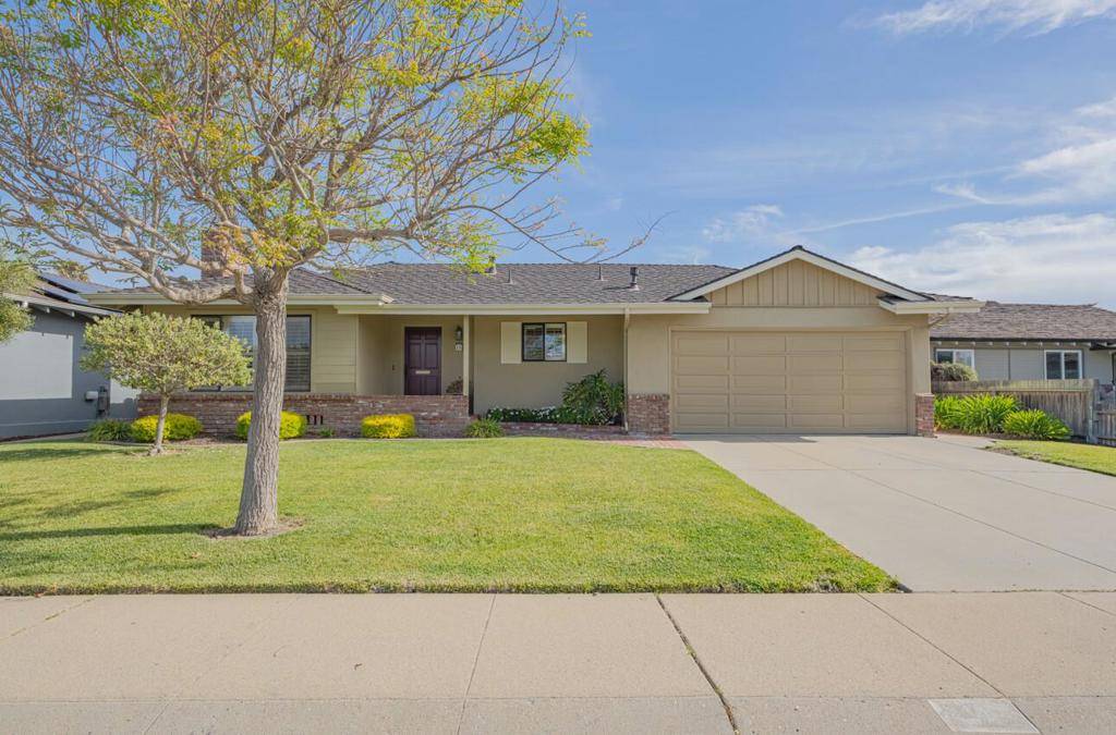 16 Del Rey CIR,  Salinas,  CA 93901