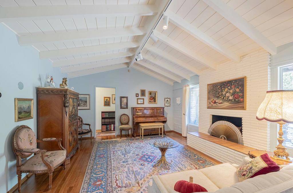 Del Rey Oaks, CA 93940,800 Adair PL