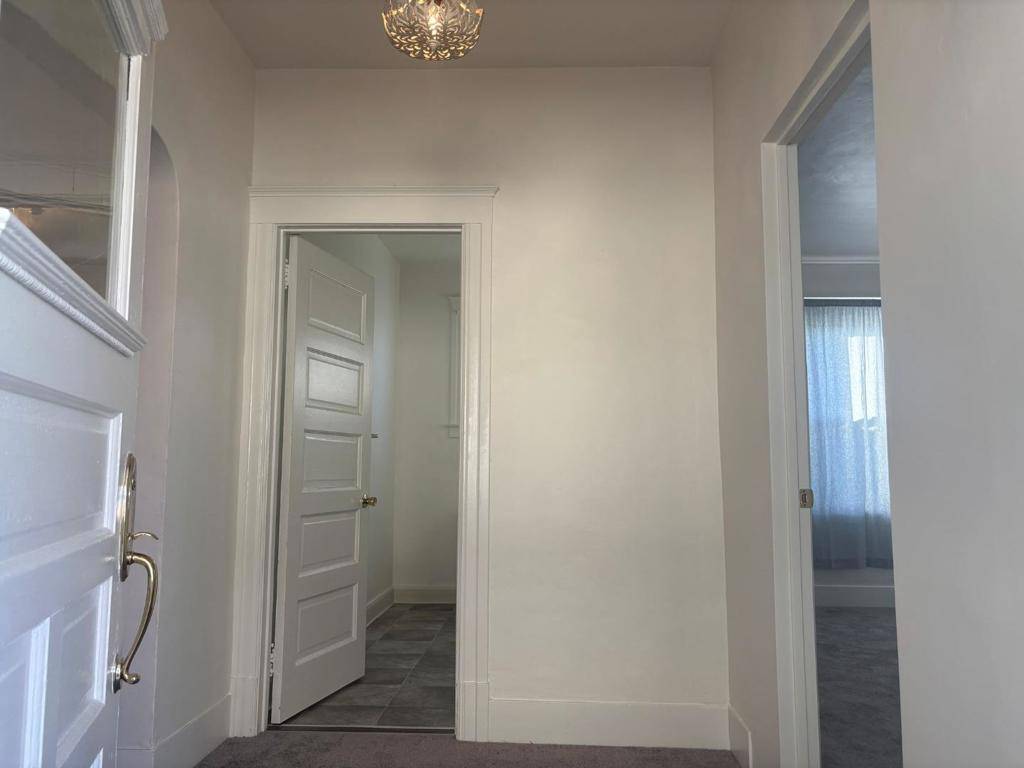 San Mateo, CA 94401,221 N Delaware ST