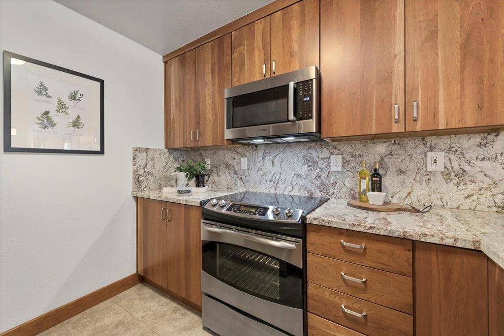 Menlo Park, CA 94025,2140 Santa Cruz AVE #B104