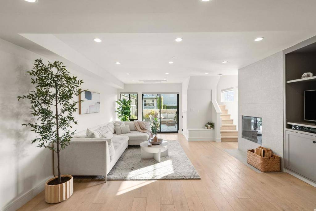 Palo Alto, CA 94301,685 High ST #2B