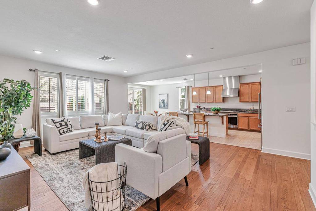 Gilroy, CA 95020,2888 Lemon Grass LN