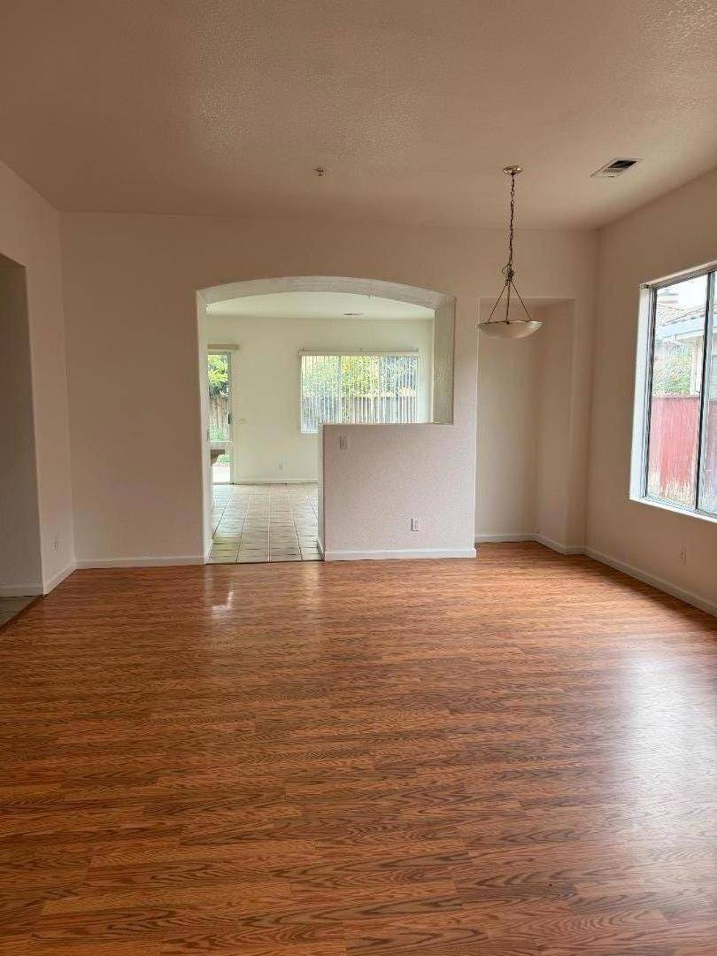 Salinas, CA 93906,322 Riesling WAY