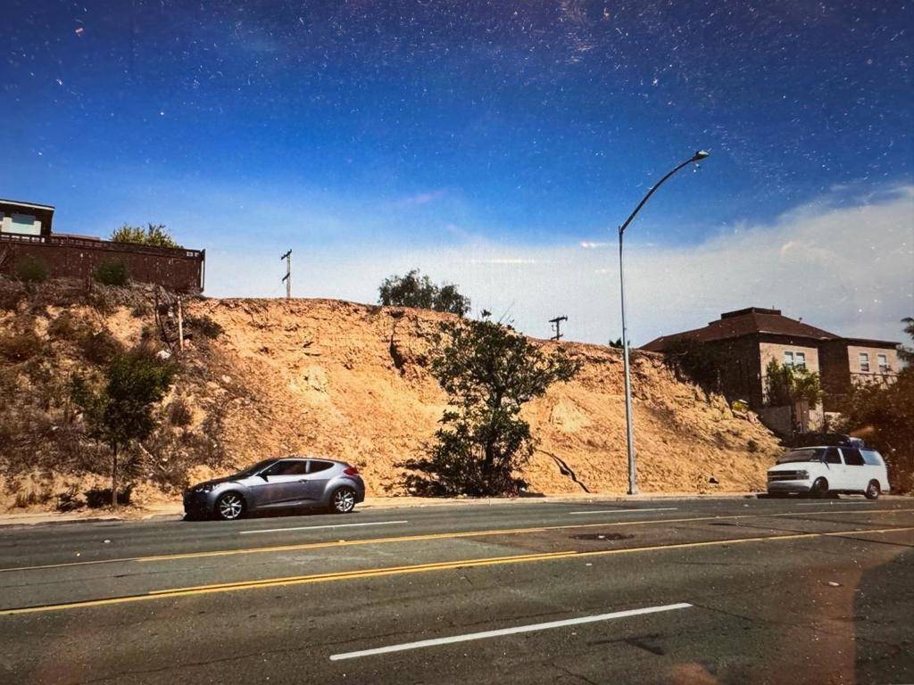 San Diego, CA 92102,2746 Market