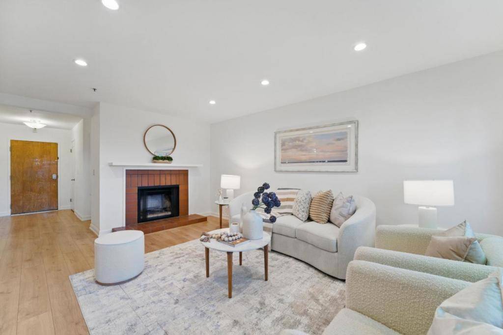 Santa Clara, CA 95051,3715 Terstena PL #304