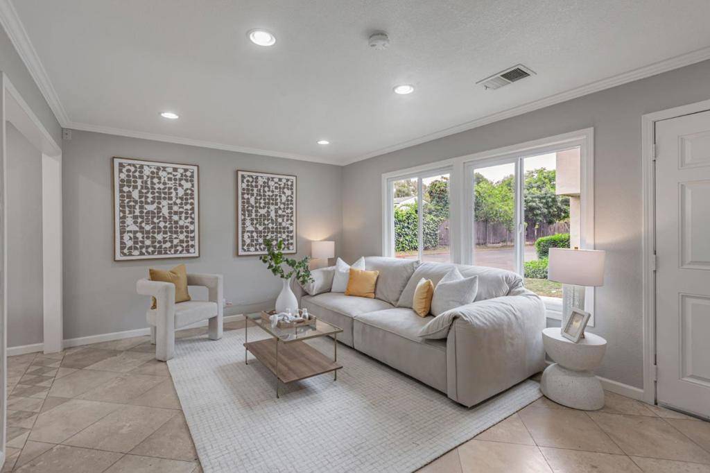San Jose, CA 95121,2749 Fricka CT