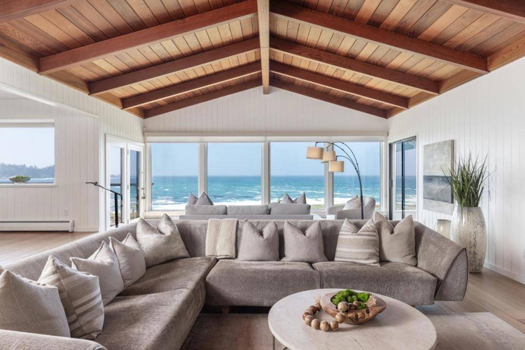 Carmel, CA 93923,2715 Ribera RD
