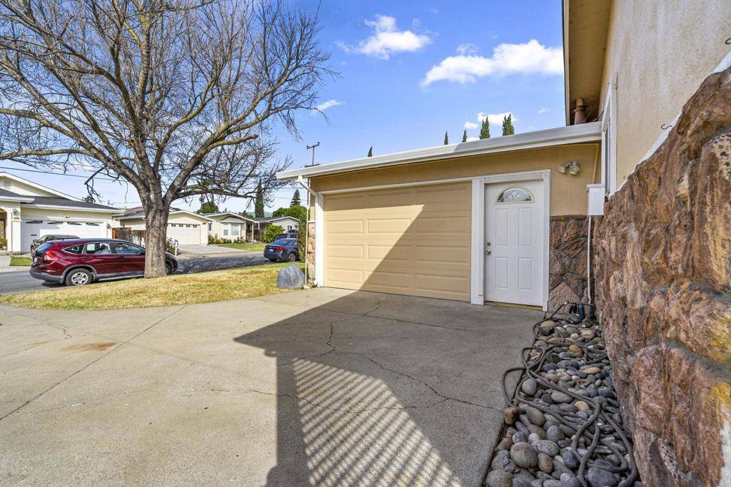 Fremont, CA 94539,41235 Norman CT