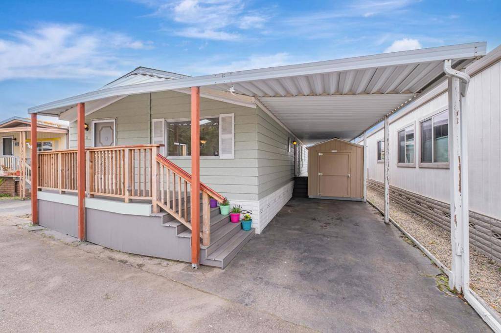 Santa Cruz, CA 95062,998 38th AVE