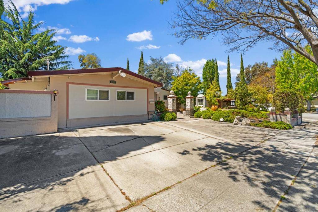 Sunnyvale, CA 94089,1199 Blazingwood DR