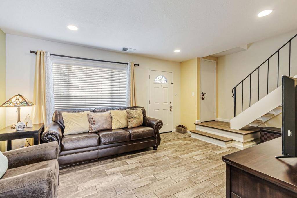 San Jose, CA 95123,5465 Don Edmondo CT