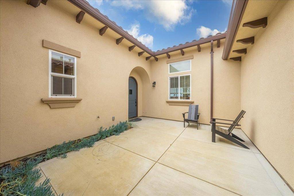 Marina, CA 93933,2999 Bluffs DR