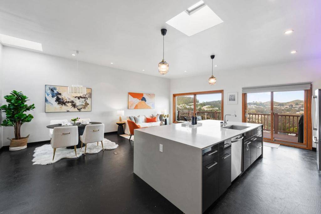 San Francisco, CA 94116,62 Cragmont AVE