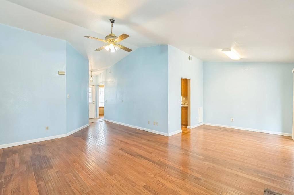 Sacramento, CA 95828,8175 Heather Grove CT